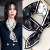 Bufanda de Seda Rayada a Cuadros de Seda Simulada Europea y Americana Bufanda Larga de Seda con Rayas Anguladas Bufanda para Cuello de Camisa de Combinación de Primavera y Verano Bufanda para Mujer