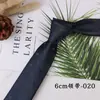 Gravata masculina casual moderna estreita de 6 cm em poliéster listrada cor sólida noivo casamento fábrica em estoque atacado fornecimento direto