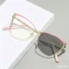 Óculos Fashion Cat-Eye Sem Grau Armações de Óculos Modernas Ultraleves Óculos Retro Fotocromáticos Anti-Luz Azul Óculos Metálicos Fotocromáticos Exportação