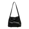 Bolso versátil de otoño para mujer, bolso cuadrado pequeño, exquisito y de alta gama, bolso cruzado estilo Chanel, bolso de mano de moda de nicho con lazo