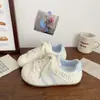 Zapatillas de entrenamiento alemanas versátiles de suela plana para mujer, nuevo estilo otoño 2026, zapatillas casuales y cómodas para estudiantes, diseño retro, cómodas de llevar y adecuadas para deportes