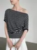 Top de punto Taochuan Elegante Adelgazante Hombros Descubiertos para Mujer 26 Nuevo Estilo Manga Murciélago Manga Corta Yl635