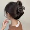 Grampo de Cabelo Grande Fosco Casual e Versátil para a Parte de Trás da Cabeça de Mulheres Clipe de Tubarão com Linha Ondulada Elegante Acessório de Cabelo