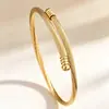 Pulseira de Fio de Aço Pulseira Aberta de Aço Inoxidável Elegante Simples Versátil para Mulheres Pulseira com Padrão Exquisito Personalizada