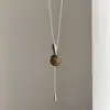 Colar com Pingente de Cabaça de Cristal de Pedra Natural Outono e Inverno Joias de Pescoço Femininas Acessórios de Luxo Leve de Nicho Nova Corrente para Suéter