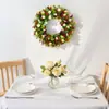 1 Pieza Corona de Flores Artificiales de Mini Margarita de Granja Rural y Hojas de Eucalipto de Colores con Flores de Floración Todo el Año en la Galería Frontal, Colgante de Pared Interior, Decoración del Hogar, Bodas Fiestas Primavera/Verano Otoño/Invierno Decoración Exterior