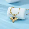 Collar de Abeja Europeo y Americano para Mujer Todo-partido de Alta Gama Zirconia Colorida Lujo Ligero Ins Cadena para Clavícula Acero de Titanio Sin Color Collar