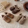 Zapatos Birkenstock con forro de felpa para niñas, cálidos de invierno, zapatos dobles de algodón y pelo, suela suave, zapatos de cuero para niñas, zapatos de conducción para niños, modernos