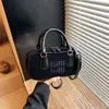 Bolsa de Boliche de Comércio Exterior para Mulheres 2025 Nova Bolsa de Ombro Transversal Outono e Inverno Moda Retro Bolsa de Mão Fosca Bolsa Almofada