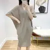 Vestido Quente Solto Feminino de Verão Manga Morcego Decote V Tamanho Grande Cobertura Emagrecedora Midi Versátil Saia Miyake