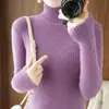 Suéter de invierno para mujer con cuello alto, corte ajustado, engrosado, nuevo y elegante estilo corto 2026, jersey de punto de manga larga, camiseta base