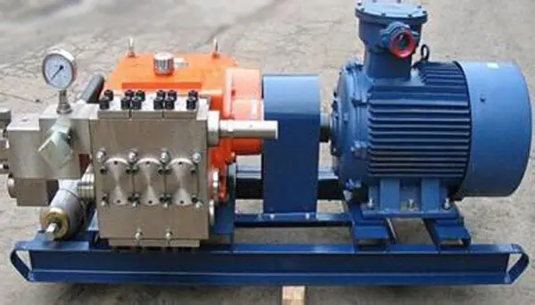 BPW250-6.3矿用喷雾泵站1