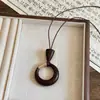 Colar Irregular de Resina Estilo Étnico, Luxo Leve, Moda de Alto Padrão, Corrente Simples para Suéter, Joia de Nicho Inspirada em Design para Mulheres