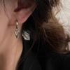 Aretes con Diseño de Nicho Sentido Avanzado de Brillo en Forma de V Pendientes Modernos Simples Temperamento Estilo Frío Distintivo Hebilla de Oreja Moda Versátil Oreja