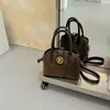 Bolso de hombro nuevo, elegante y versátil 2026, un bolso de mano mate de alta gama, de nicho, bolso de axila y bolso cruzado