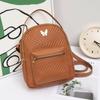 Mochila de mano 2026, Mochila infantil simple y casual, Decoración de mariposa bordada personalizada, Bolso para teléfono móvil de mujer al por mayor