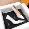 Tacones Altos Blancos de Aguja para Mujer, Nuevo Estilo 2025, No Cansan los Pies, Diseño de Nicho, Zapatos Versátiles Estilo Chica Francesa