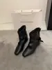 Botas jeans femininas de bico quadrado para outono e inverno, novo estilo western com fivela de cinto e salto grosso, botas curtas de couro 2026, botas de montaria