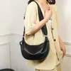 Bolsa Transversal Feminina Moderna e Elegante, Bolsa Dumpling de Grande Capacidade, Moda Nova 2025 Versátil para o Dia a Dia, Bolsa Transversal de Ombro