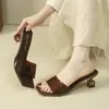 Tamanho 35-43 Tamanho Grande Sapatos Femininos 41 Chinelos Doces com Salto de Cristal Femininos 42 Chinelos de Verão com Bico Quadrado e Abertos Salto Médio
