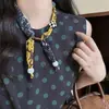 Colar Gargantilha de Pérolas Estilo Francês para Mulheres, Design de Nicho de Luxo Leve, Corrente para Clavícula em Formato de Coração, Corrente de Suéter de Alta Qualidade com um Toque Elegante