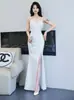 Vestido de Noche Sexy Estilo Francés 2026 Modelo Nuevo, Elegante y con Estilo Sin Mangas Sin Tirantes Adelgazante Abertura Vestido Sirena