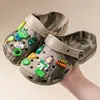 Zapatillas de verano para niños, sandalias al por mayor, zapatos de baño antideslizantes para niños y niñas con agujeros para bebés, bonitos dibujos animados para niños