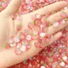 Accesorios de Uñas Famosos en Internet de Moda Resina Dibujos Animados Degradado Fresa Fruta Uñas Postizas Portátiles Pendientes Accesorios para el Cabello Venta al por Mayor