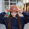 Sombrero de Propietario Tejido de Color Sólido Unisex con Estilo Coreano Ins Otoño e Invierno Simple con Letras Pequeña Etiqueta Borde Enrollado Sombrero Melón Atuendo Moderno y Cool