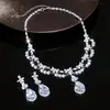 Aretes Colgantes Florales de Circonita Estilo Coreano Collar Lujo Accesible Nicho Gama Alta Cadena para Clavícula Conjunto de Joyería Elegante de Moda