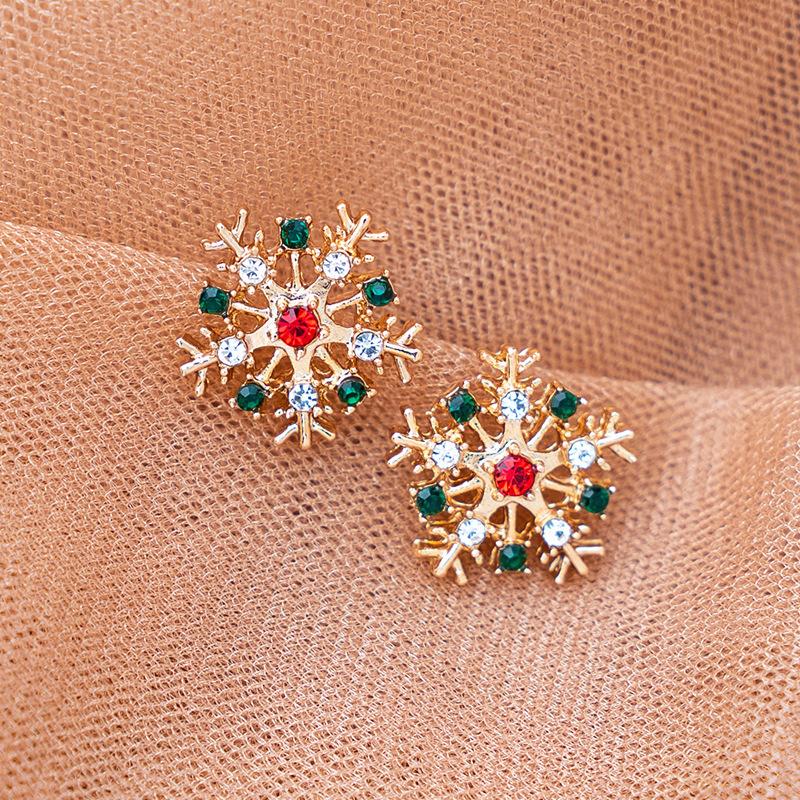 Cute-Gold-Color-Snowflake-Stud