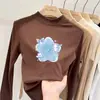 Camiseta linda y casual de manga larga para niñas, nueva colección otoño/invierno 2026, hecha de tela polar suave, estilo pullover con cuello semialto