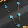 Colar Raso Trevo da Sorte de Quatro Folhas em Aço Titânio Banhado a Ouro 18K para Mulheres, Corrente de Clavícula Estilo Coreano Moderno e Simples, Versátil