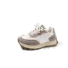 Sapatos Femininos 2026 Primavera e Outono Novos Tênis Esportivos Infantis Sapatos de Pai para Meninos Sapatos Casuais Moda Versátil Sapatos Únicos