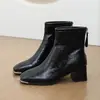 Novas botas de tornozelo com salto grosso outono e inverno para mulheres, botas de salto metálicas estilo francês, botas slim-fit 2026, botas de moda com bico quadrado