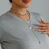 Collar de Cadena Fina con Perlas Planas y Bolas Redondas Estilo Patchwork de Personalidad Adorno de Piedra Negra para Mujer
