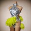 Ropa de Rendimiento Nightclub Bar Espejo Redondo Amarillo Hueco Mono de Corte Alto con Tirantes Gasa Bar Nightclub Fiesta de Baile