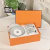Taza y Platillo de Porcelana Hueso Gris Europeo Lujo Accesible para el Hogar Retro Taza y Platillo de Café Set de Taza de Té para el Té de la Tarde Caja de Regalo