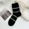 Meias Risadas 2025 Populares Outono e Inverno Meias Simples Ampla Meias de Cano Médio Femininas Estilo College Meias Longas para Combinar com Birkenstocks