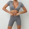 Nuevo traje de yoga para mujer, con escote en V cruzado y manga corta, ajustado para correr.