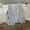 Camisa de Proteção Solar Manga Longa Gola Redonda Texturizada Simples e Elegante com Design Inspirado na Chanel, Toque de Luxo, Top Fino e Soltinho