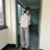 Chamarra sudadera de cuello alto con lunares blancos estilo coreano para mujer, nuevo modelo otoño 2026, corte ajustado, ceñida a la cintura, cárdigan corto con cremallera