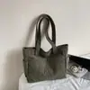 Bolsa Tote Grande Capacidade Simples Fashionável Feminina Outono 2026 Nova Bolsa de Ombro de Veludo Literária