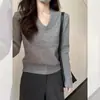 Suéter de Lana 100% Estilo Old Money Otoño/Invierno para Mujer, Camiseta Básica de Punto con Cuello en V, Suave y Acogedor, Se Puede Usar como Capa Interior o Exterior, Top Gris