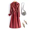 Abrigo de Cuero para Mujer, Estilo Largo por Encima de la Rodilla, Otoño/Invierno 26, Acolchado, Gabardina de Cuero Estilo Coreano, Cuello Solapa, Corte Entallado, Tallas Grandes