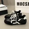 Sapatos Casuais Esportivos de Outono Retro Novos Confortáveis Femininos Cadarço Sapatos de Treino Alemães Nova Cor Color Block Feminina Início do Outono 2026