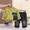 2026 Nuevo Conjunto de Terciopelo Plus para Niños de Otoño e Invierno Ropa Infantil Ropa de Terciopelo de una Pieza para Bebé Conjunto Elegante de Dos Piezas para Niños Pequeños Moderno
