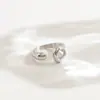 Moda Europea y Americana Línea Brillante Geométrico Anillo de Acero de Titanio para Mujer Diseño de Nicho Exquisito Personalizado Anillo para el Dedo Índice