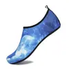 Sapatos Casuais Outdoor Novos de Primavera e Verão para Homens e Mulheres, Sapatos de Natação Slip-On, Sapatos de Praia de Sola Fina, Sapatos para Caminhada na Água