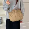 Bolso de hombro elegante y práctico para el trabajo, con un diseño único, colección otoño 2026 coreana, estilo minimalista, gran capacidad, nuevo modelo para mujer